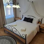 Rehoruv Dum Alloggio in famiglia